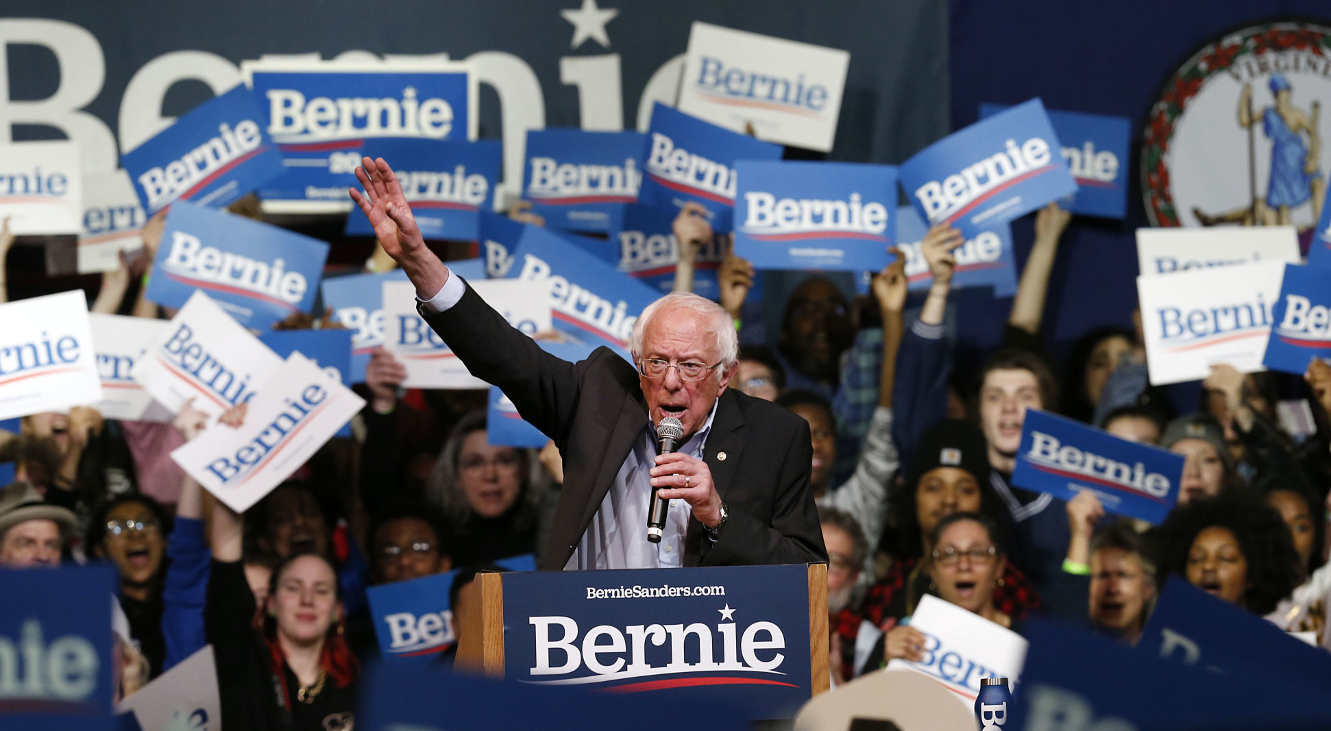 20200228_MET_BERNIE_AWE03